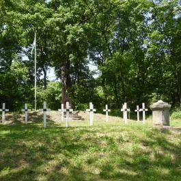 Magyar katonai temető Lovasberény - Külső kép