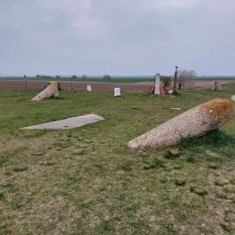 Magyar-osztrák-szlovák hármashatár Rajka - Külső kép