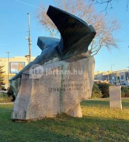 A magyar repülés úttörőinek emlékműve