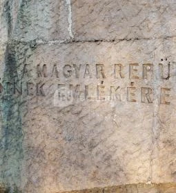 A magyar repülés úttörőinek emlékműve