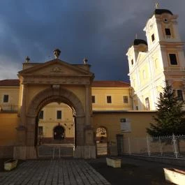 Magyarok Nagyasszonya Bazilika Márianosztra - Külső kép