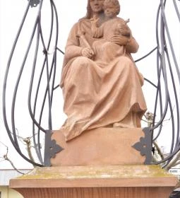 Magyarok Nagyasszonya szobor