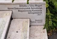 Magyarországi németek kitelepítésének emlékműve Bonyhád