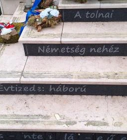 Magyarországi németek kitelepítésének emlékműve