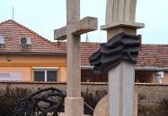 Magyarországi németek kitelepítésének emlékműve Bonyhád