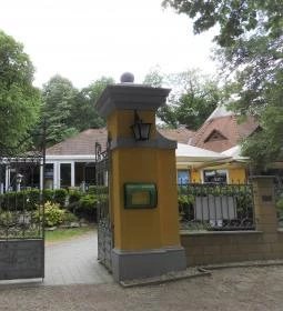 Május 1 Söröző & Étterem