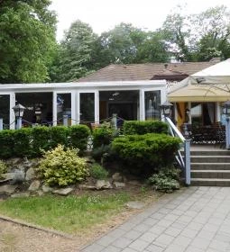 Május 1 Söröző & Étterem