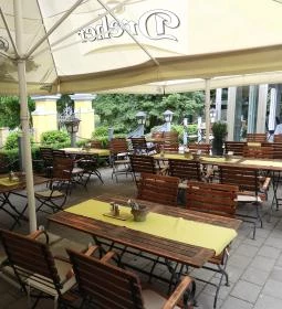 Május 1 Söröző & Étterem