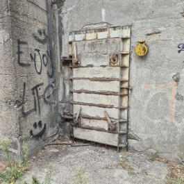 Málenkij Robot Emlékhely, Budapest - Külső kép