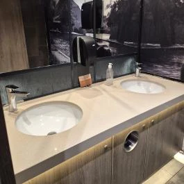 Malom & Kacsa - Bisztró, Kávézó & Rendezvényház, Tata - Mosdó