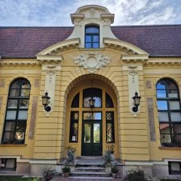 Malonyai kastély Halásztelek - Külső kép