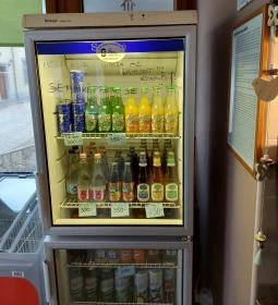 Mama Celestina Büfé