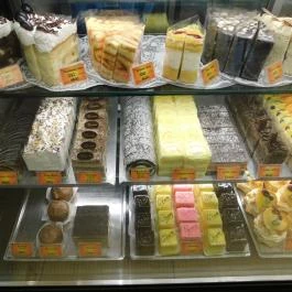 Mányi Cukrászda, Mány - Étel/ital