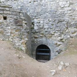 Máré-vár Magyaregregy - Külső kép