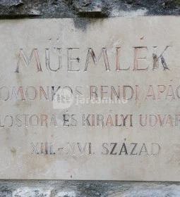 Középkori domonkosrendi kolostor és királyi udvarház