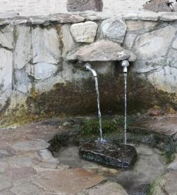 Mária-kegyhely, Szentkút