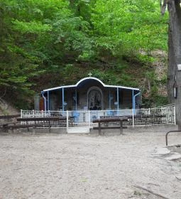 Mária-kegyhely, Szentkút