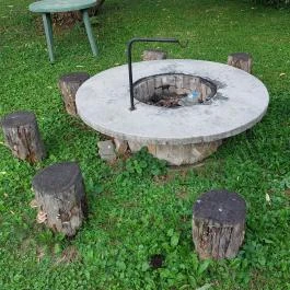 Mária-kert, Kozárd - Egyéb