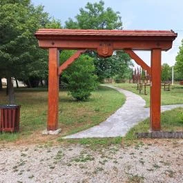 Mária Park Pálosvörösmart - Külső kép