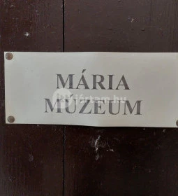 Mária-ruhák Múzeuma