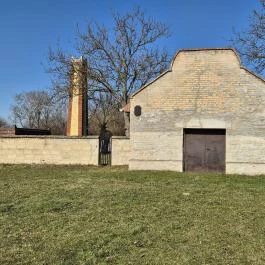 Mártíremlékmű, Jánosháza - Külső kép