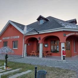 Márvány Étterem , Süttő - Külső kép
