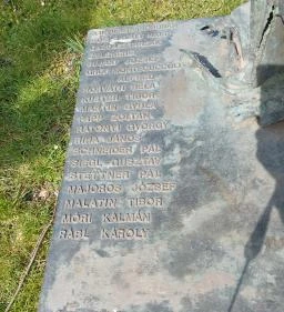 A második világháborúban hősi halált halt honvédek emlékműve