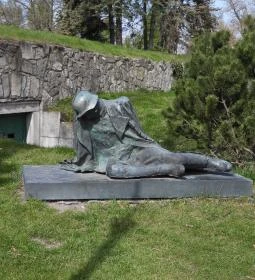 10. legjobb látnivaló: A második világháborúban hősi halált halt honvédek emlékműve