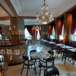 Matild Café & Cabaret Budapest - Belső