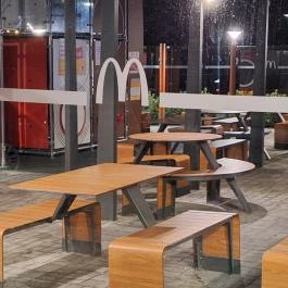 McDonald's Bábolna - Belső