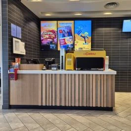 McDonald's Bicske - Belső