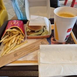 McDonald's Bicske - Étel/ital