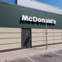 McDonald's Békéscsaba - Külső kép