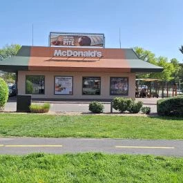 McDonald's - Campona Drive Budapest - Külső kép
