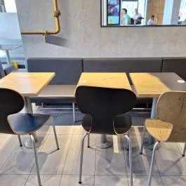 McDonald's - Campona Drive, Budapest - Belső