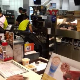 McDonald's - Garibaldi utca Budaörs - Belső