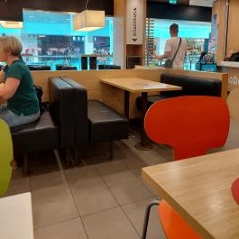 McDonald's - MOM Park Budapest - Belső