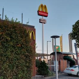 McDonald’s - Szent Flórián körút Székesfehérvár - Külső kép