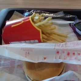 McDonald's - Tesco Budaörs Budaörs - Étel/ital