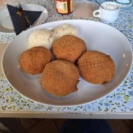 MgTels Pizzéria & Kisvendéglő Budapest - Étel/ital