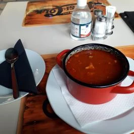 MgTels Pizzéria & Kisvendéglő Budapest - Étel/ital