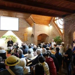 Megbékélés Háza Templom Budapest - Belső