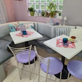 Melódia Cukrászda Seregélyes - Belső