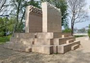 Memento: Az 1945–56 között kivégzettek emlékműve Budapest