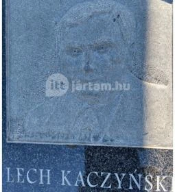 Mementó Szmolenszkért emlékmű