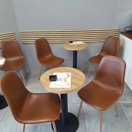 Mentes Piskóta, Budapest - Belső