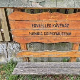 Egy menyasszony stafírungja Terény - Külső kép