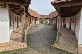 Egy menyasszony stafírungja Terény