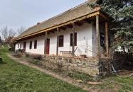 Egy menyasszony stafírungja Terény