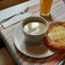 Menza Étterem & Kávézó Budapest - Étel/ital